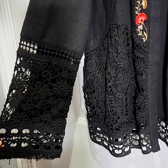 Chicos embroidered lace blazer size 3 - Picture 3 of 8
